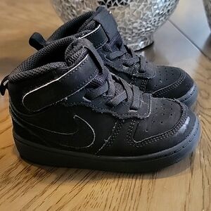 Nike Court Borough shoes